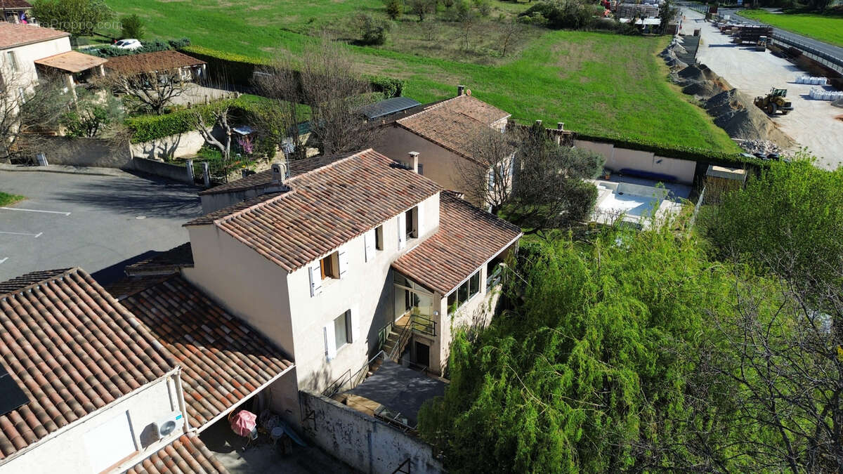 Maison à FORCALQUIER