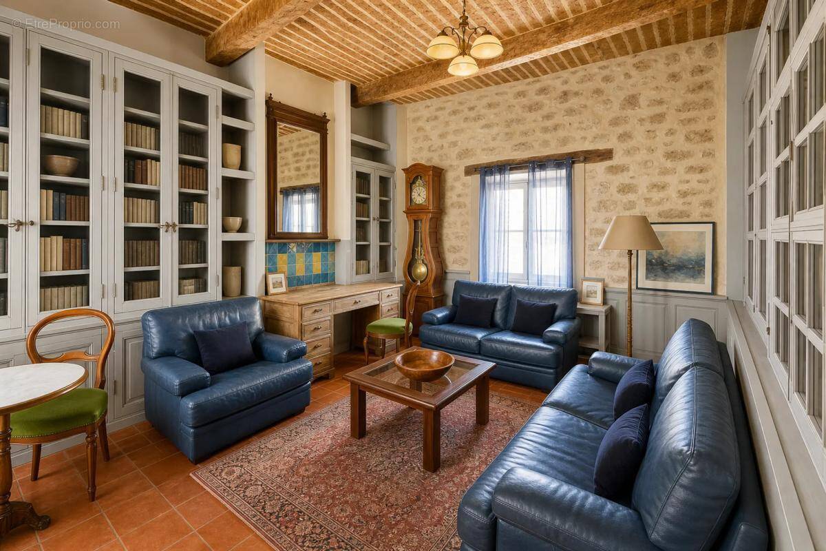 Maison à TAVERNES