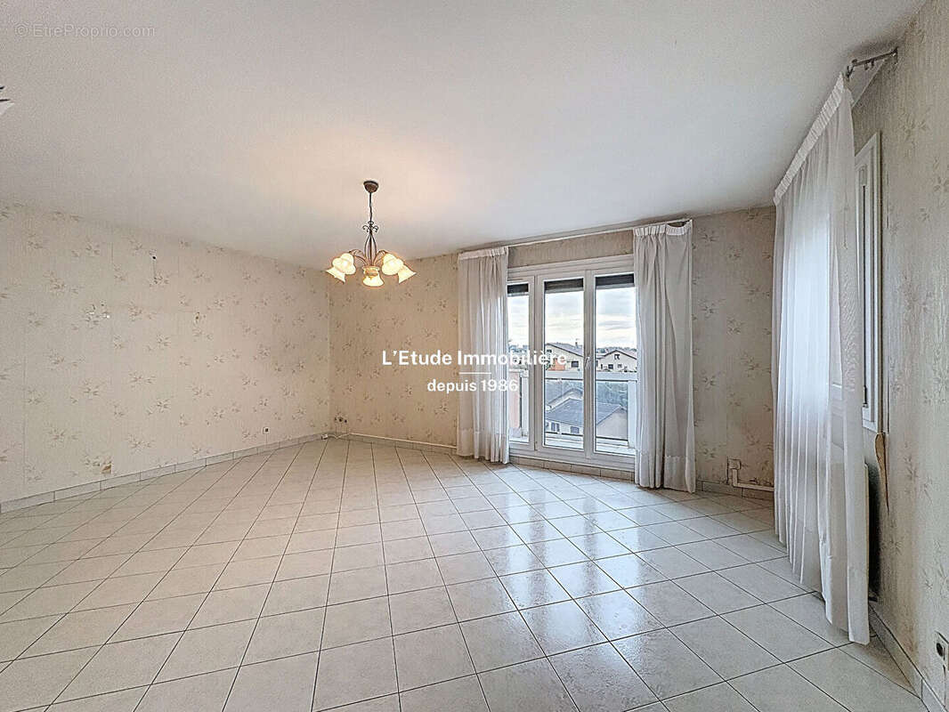 Appartement à SATHONAY-CAMP