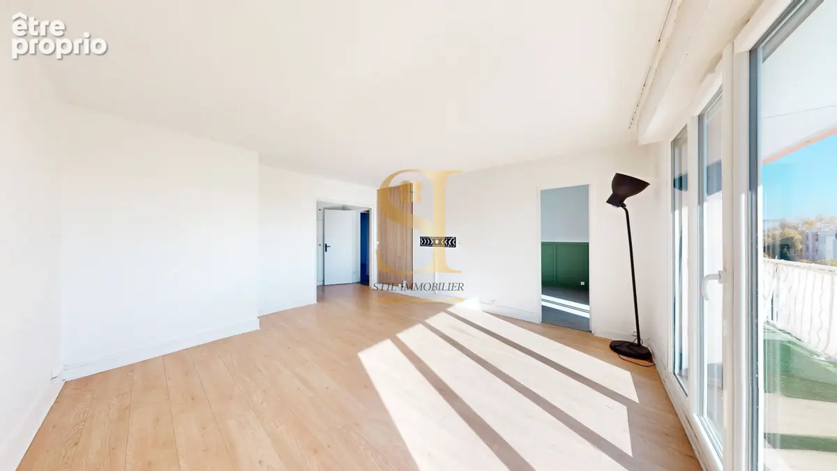 Appartement 3 pièces 65 m² à vendre à Evry (91000) - photo 2