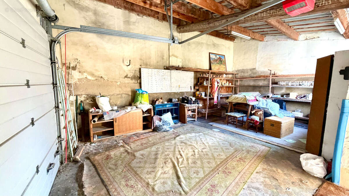 Maison à PERNES-LES-FONTAINES