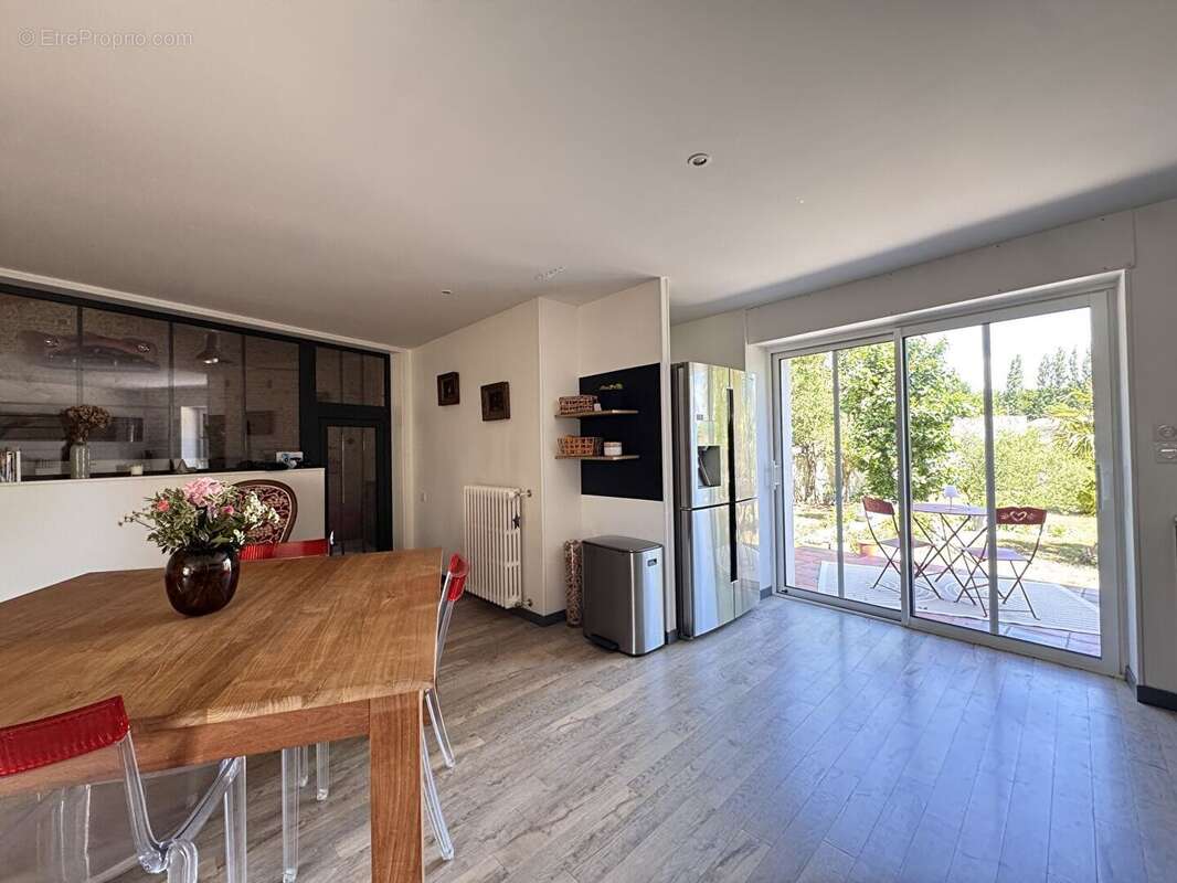 Nieul sur mer - Maison de maître urbaine en centre bourg - photo 3