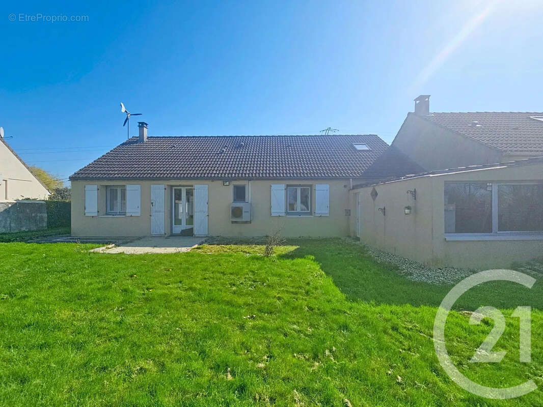 Maison à MONTCEAUX-LES-PROVINS