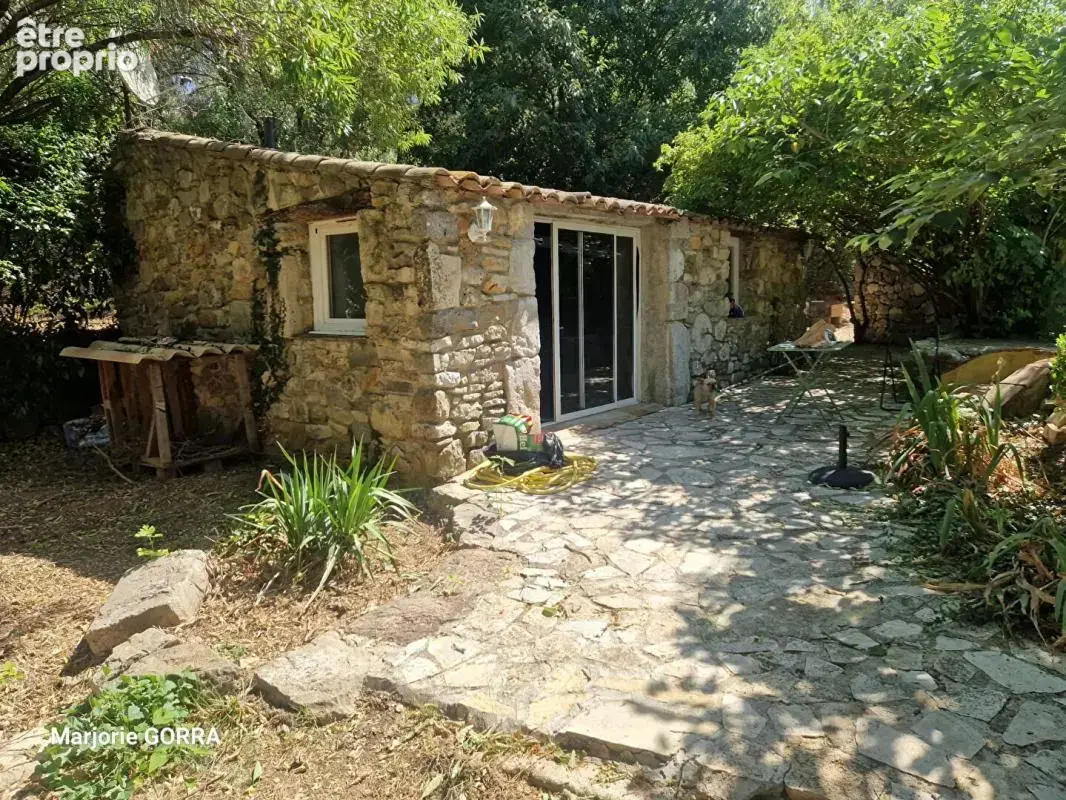 ROUGIERS VILLA T5 sur 1857 m² de terrain - photo 10