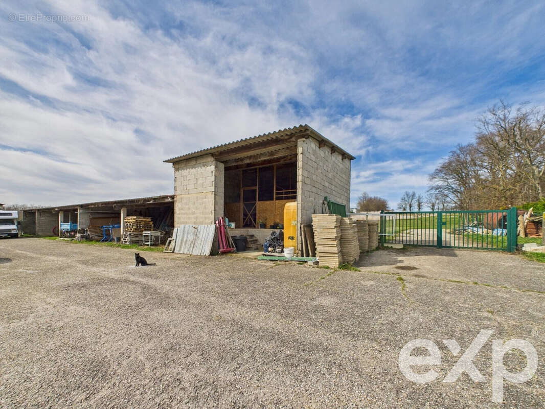 Maison à SAINT-GEORGES-D'ESPERANCHE