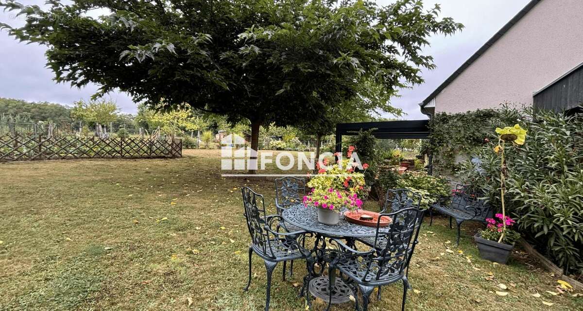 Maison à NAZELLES-NEGRON