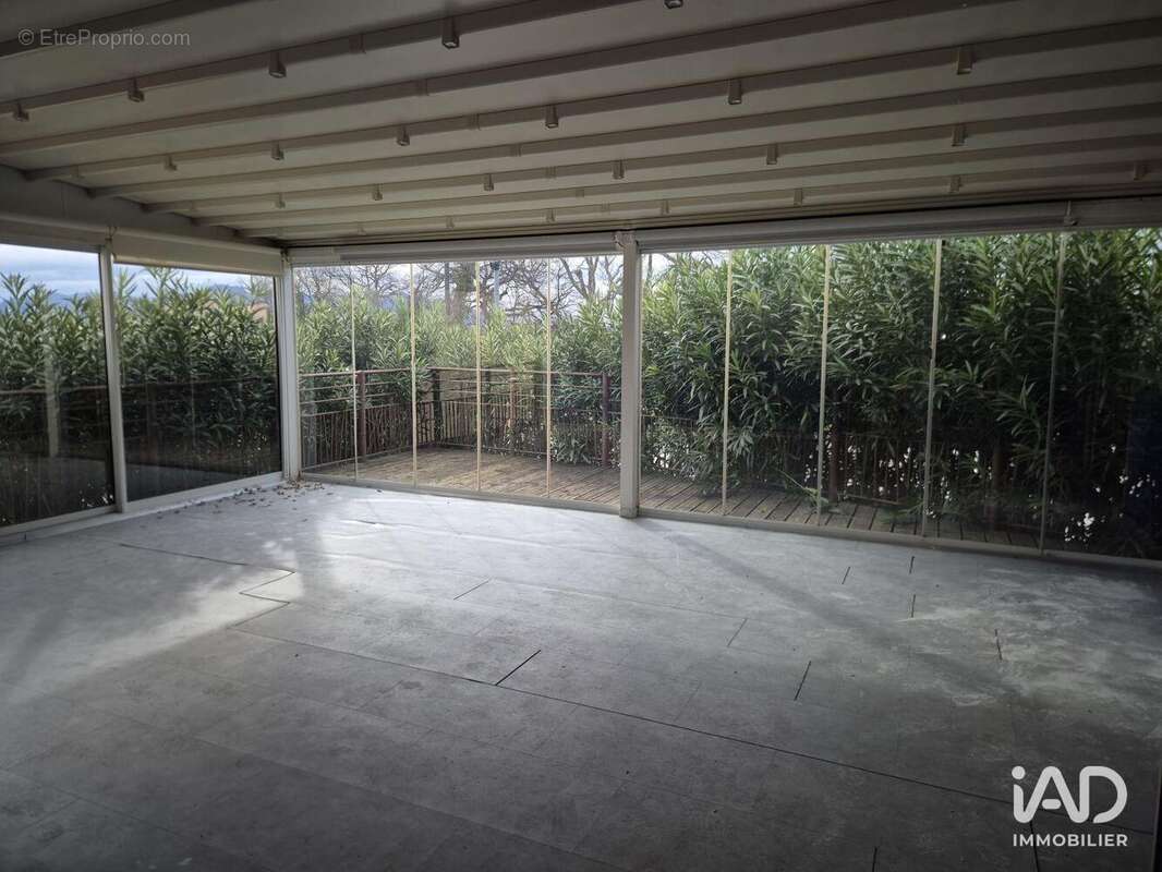 Photo 5 - Commerce à PONTEILLA