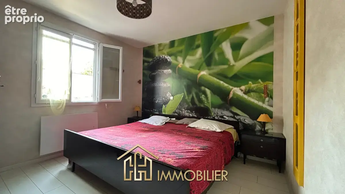 Ici, tout est réuni pour profiter d'une maison facile à vivre : un seul niveau, trois chambres, une pièce de v - photo 7
