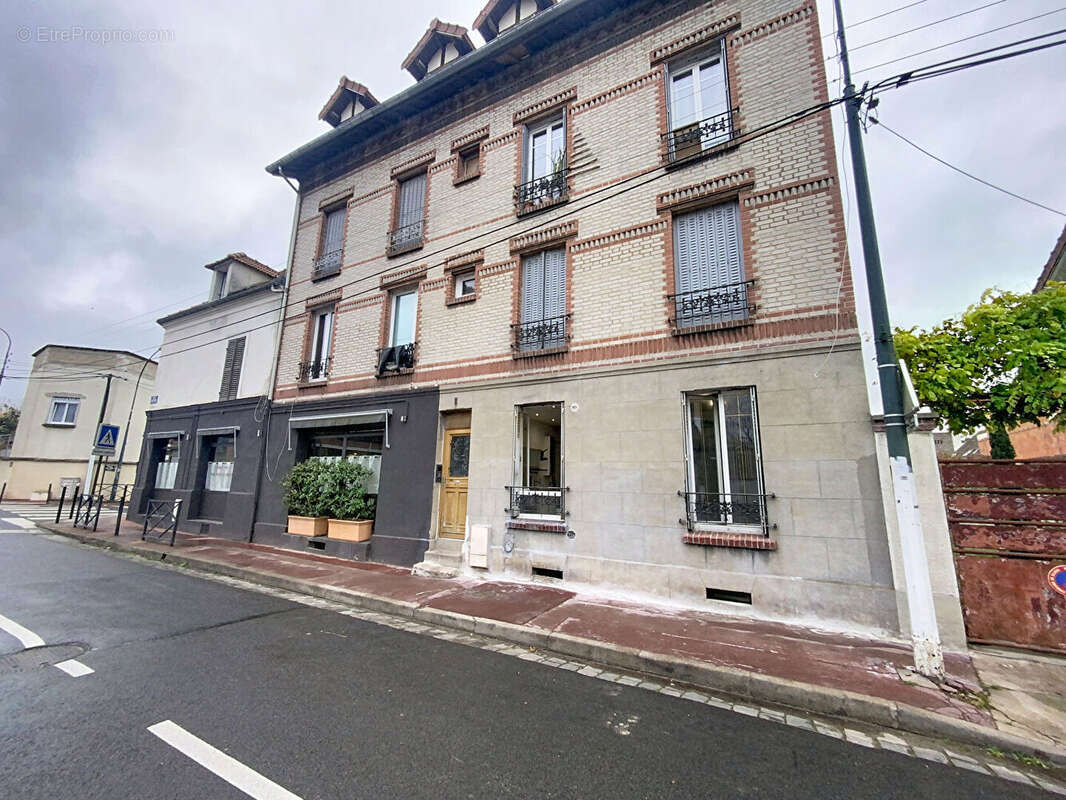 Appartement à SAINT-MAUR-DES-FOSSES