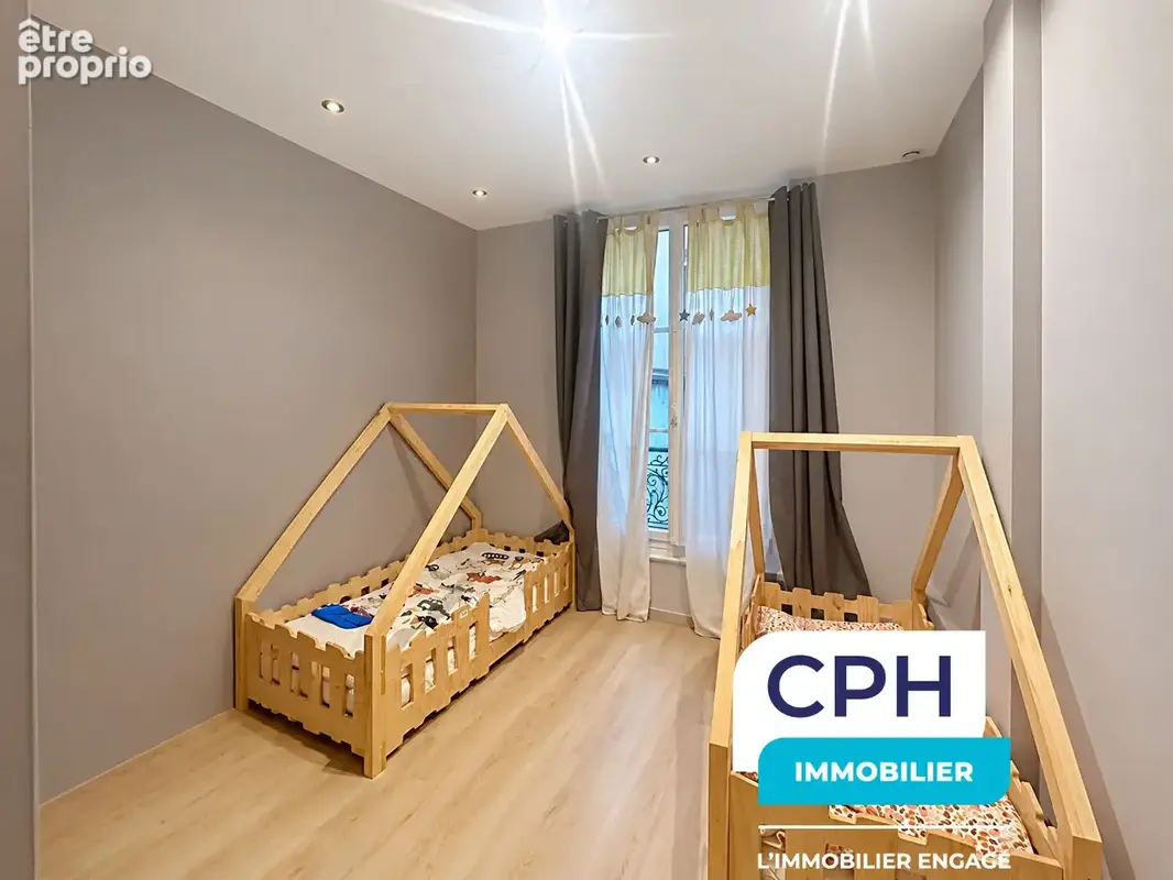 PARIS 12e  Appartement familial de 3 pièces  54 m²  Étage élevé avec ascenseur - photo 4