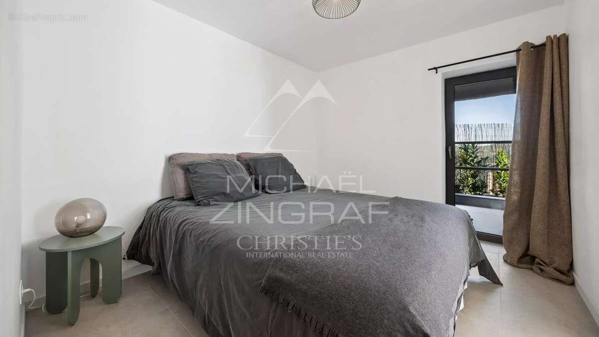 Maison à THEOULE-SUR-MER