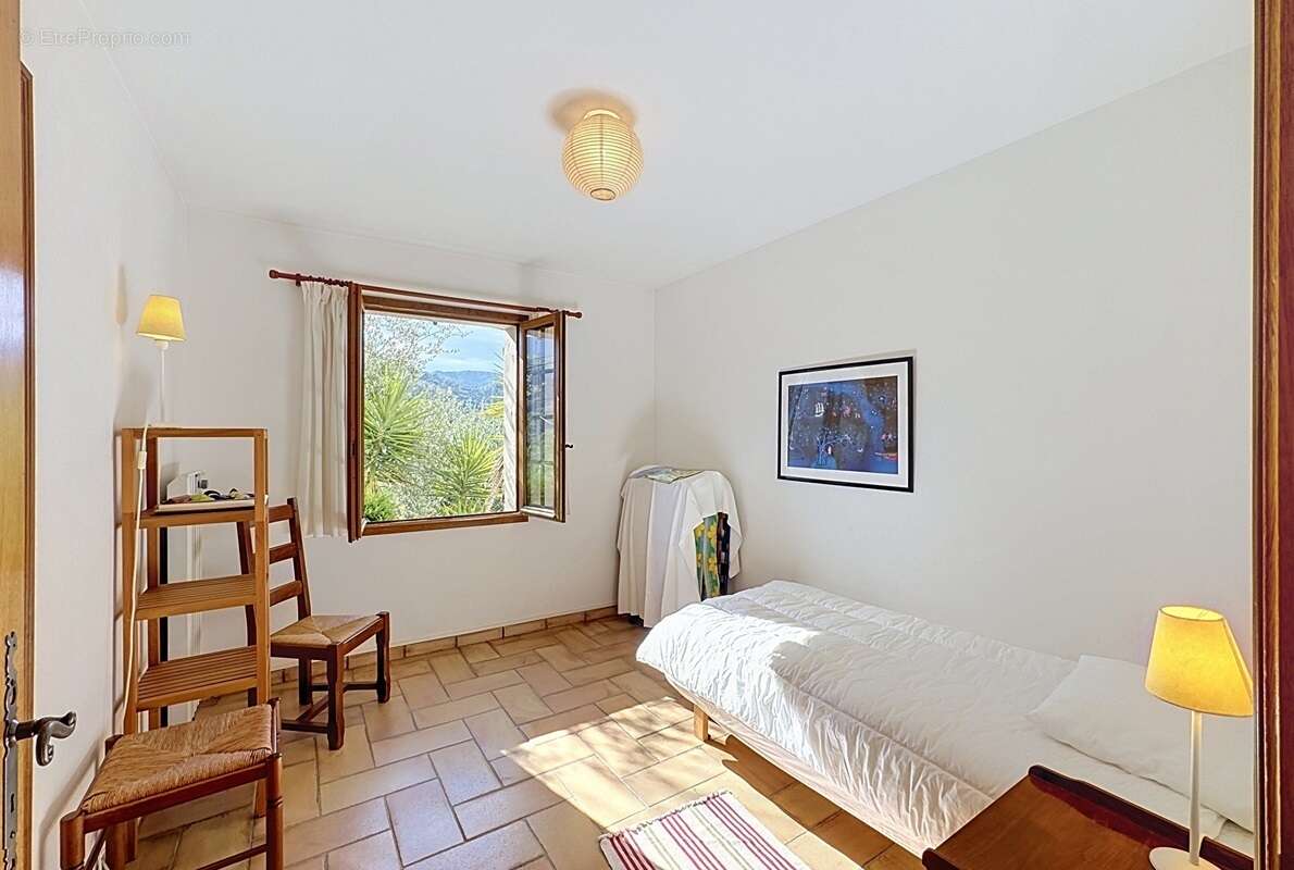 Maison 6 pieces - levens - 1456m² - 141 m² - photo 6