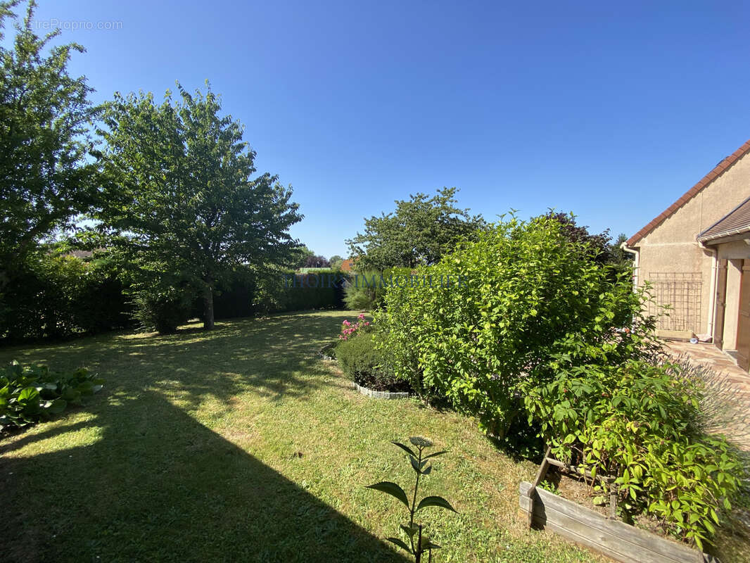 Maison à THOIRY