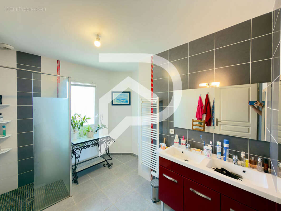 Maison à MOULEYDIER