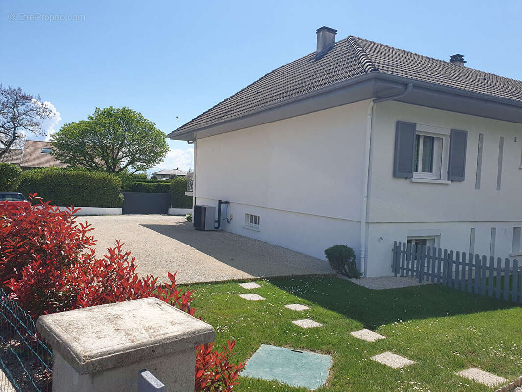 Maison à DIVONNE-LES-BAINS
