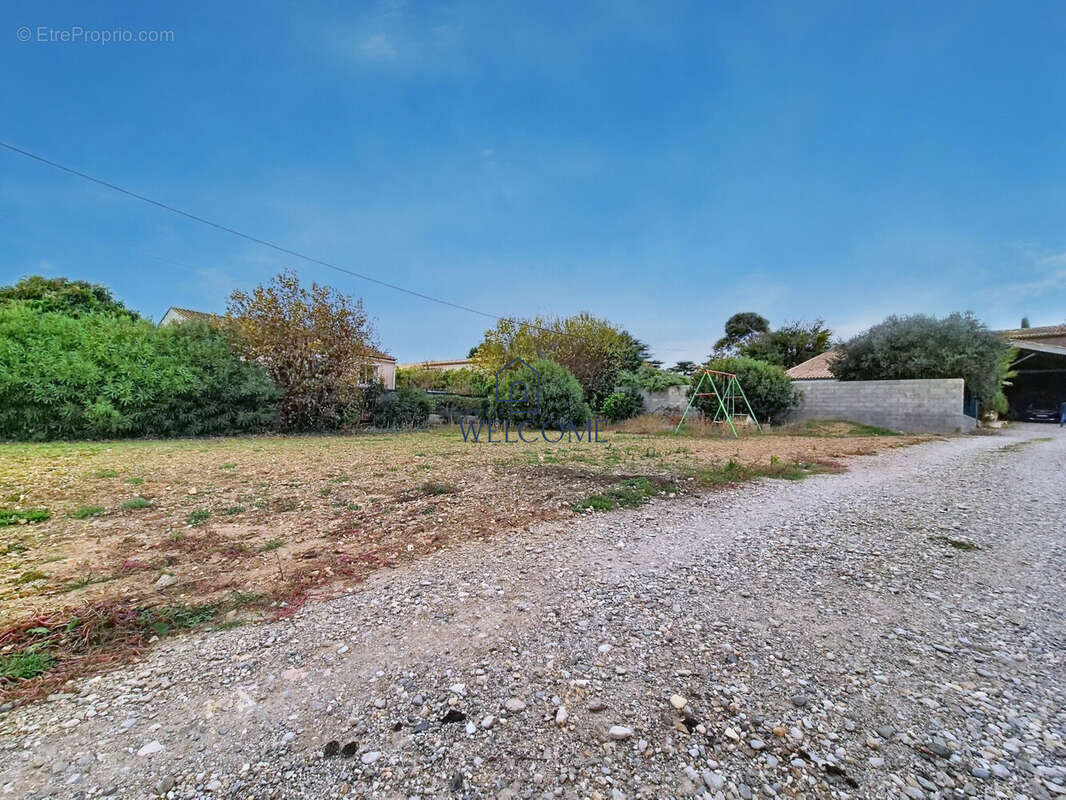 Terrain à SAINT-ANDRE-DE-SANGONIS