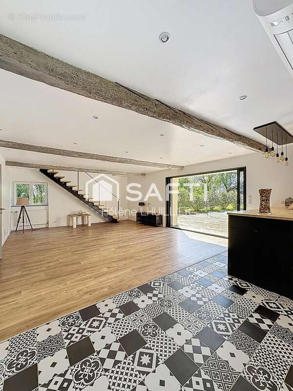 Maison 231 m² à Monblanc  - photo 9
