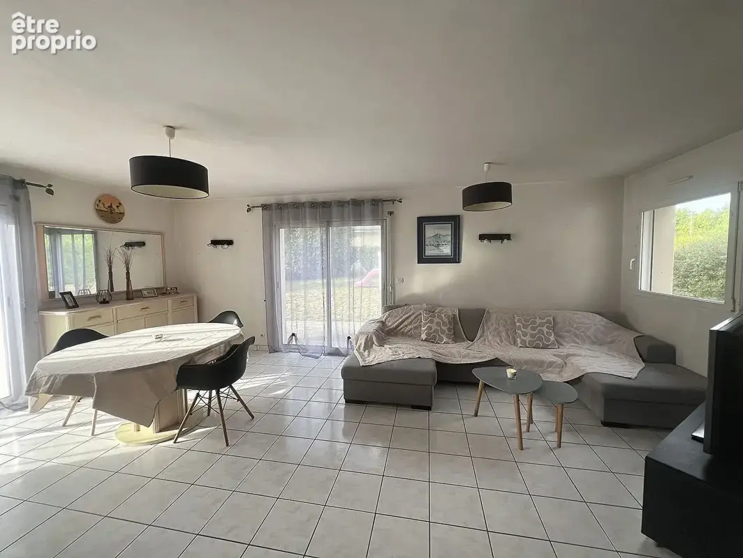 Maison de 2001, terrain de 808m2 - photo 2