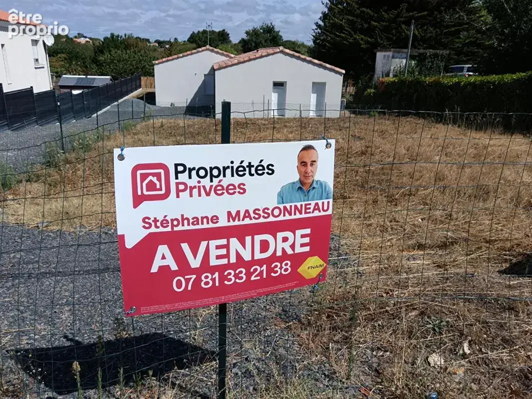 Terrain à SAINT-GILLES-CROIX-DE-VIE