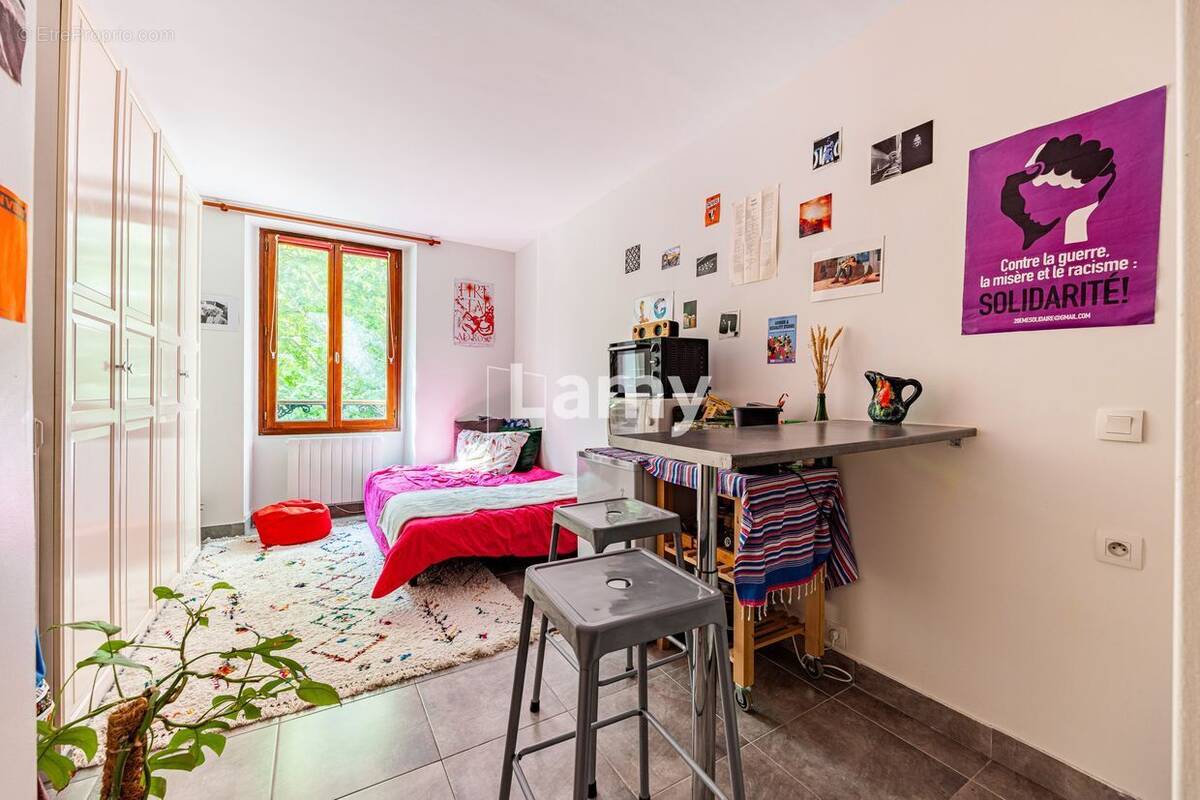 Appartement à PARIS-19E