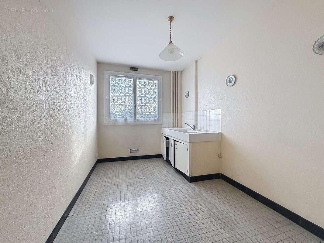 Appartement à SAINT-MAUR-DES-FOSSES