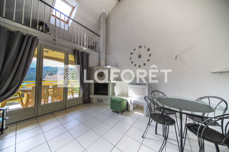 Maison à LE SAUZE-DU-LAC