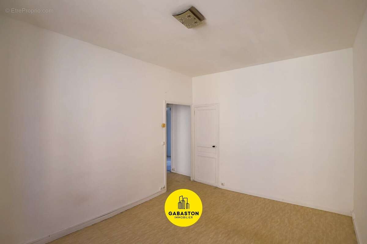 Appartement à MARSEILLE-9E
