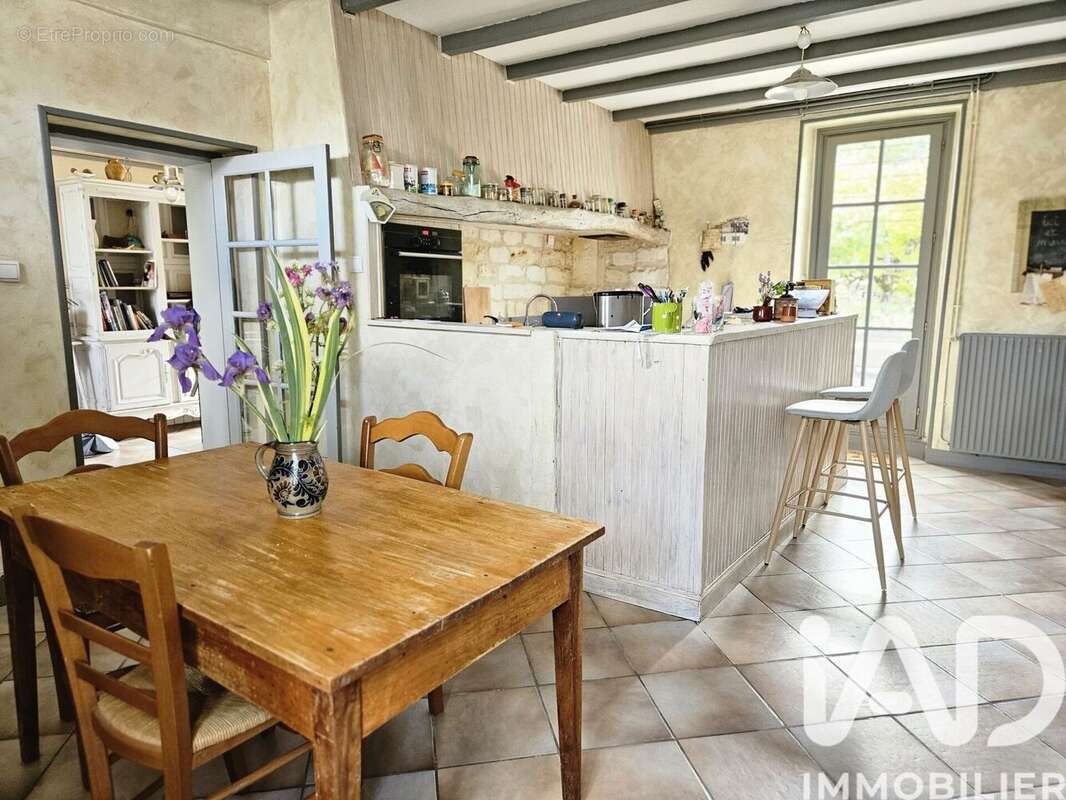 Photo 2 - Maison à SAINT-MEME-LES-CARRIERES