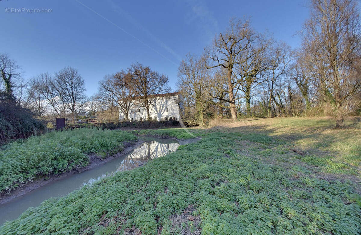 Maison à CASTELSARRASIN