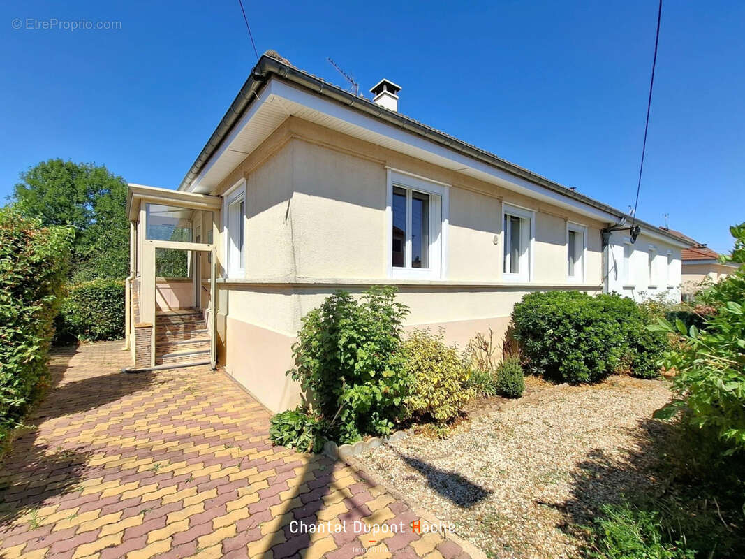 CHARTRES AGGLOMERATION - Maison sur sous-sol avec 3 chambres et jardin - photo 6