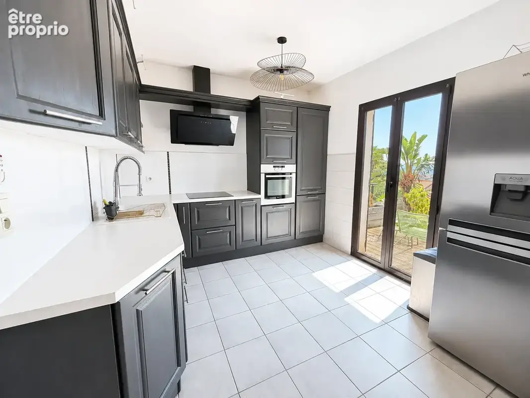 Maison T4 — Garage / piscine — Vue mer panoramique - photo 6