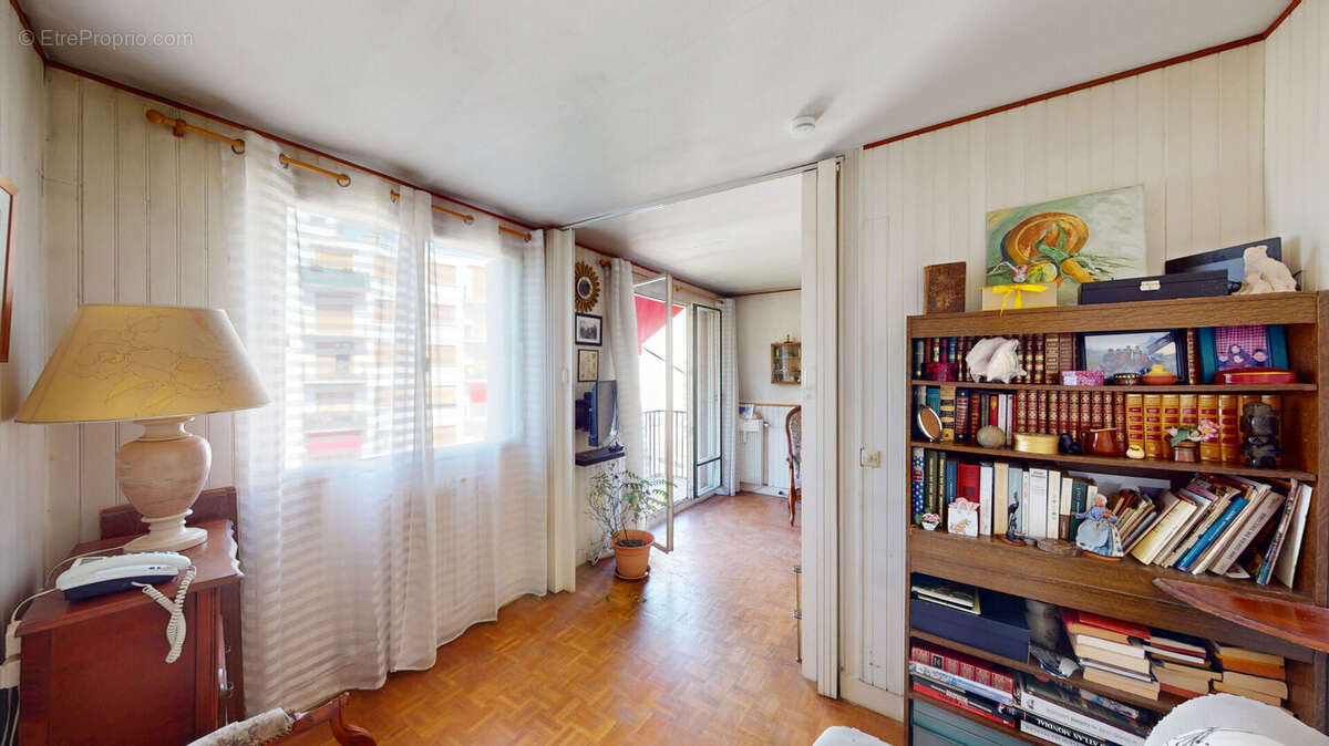 Appartement à MAISONS-ALFORT