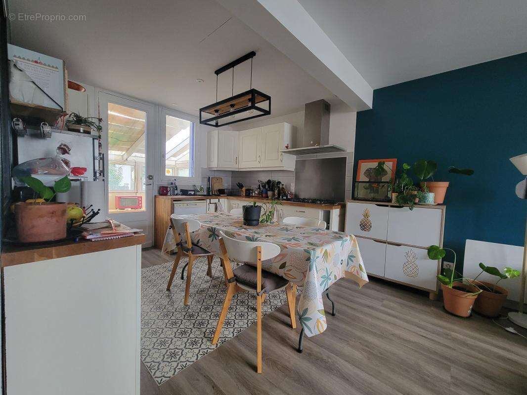 Maison individuelle 4 chambres + 1 bureau et jardin - photo 3