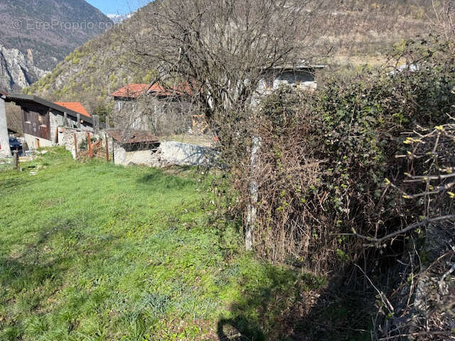 Terrain à LA LECHERE