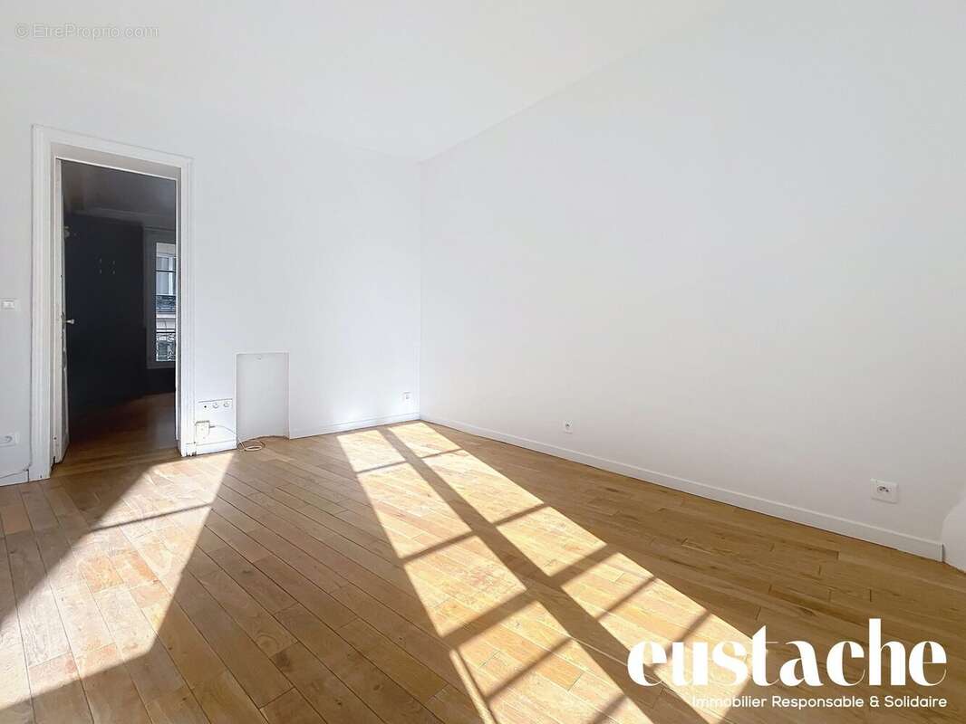 Appartement à PARIS-14E