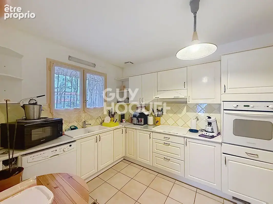 Cabestany - Villa de plain-pied T5 avec piscine sur 1075 M² de terrain - photo 4