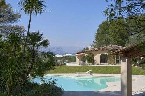 Maison à MOUANS-SARTOUX