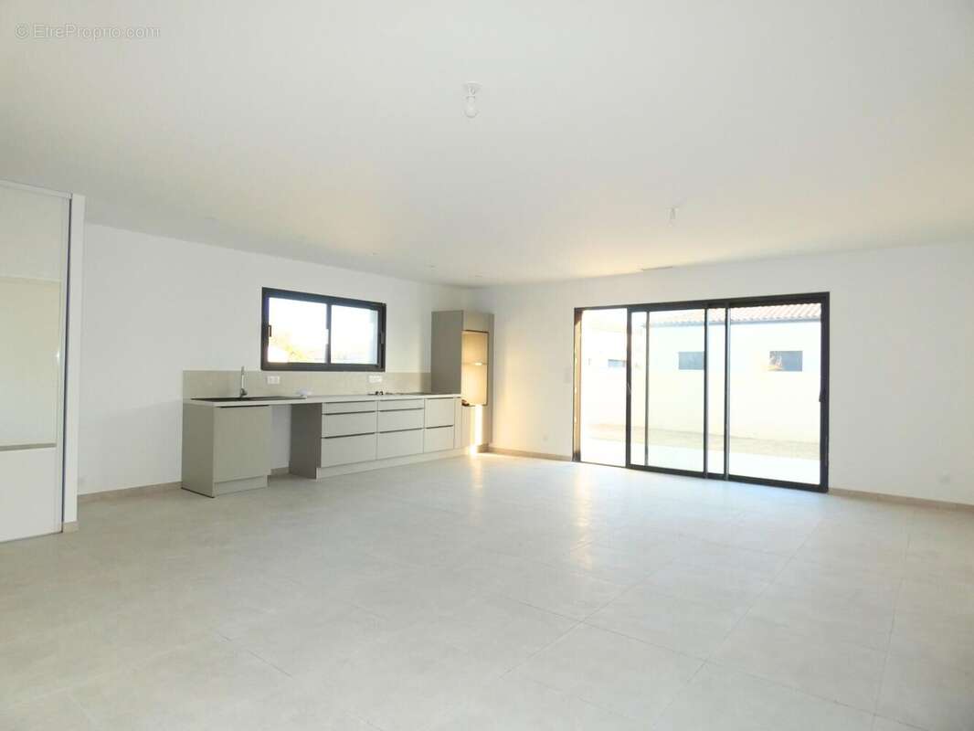 Maison 115 m² à Lezignan-Corbieres  - photo 7