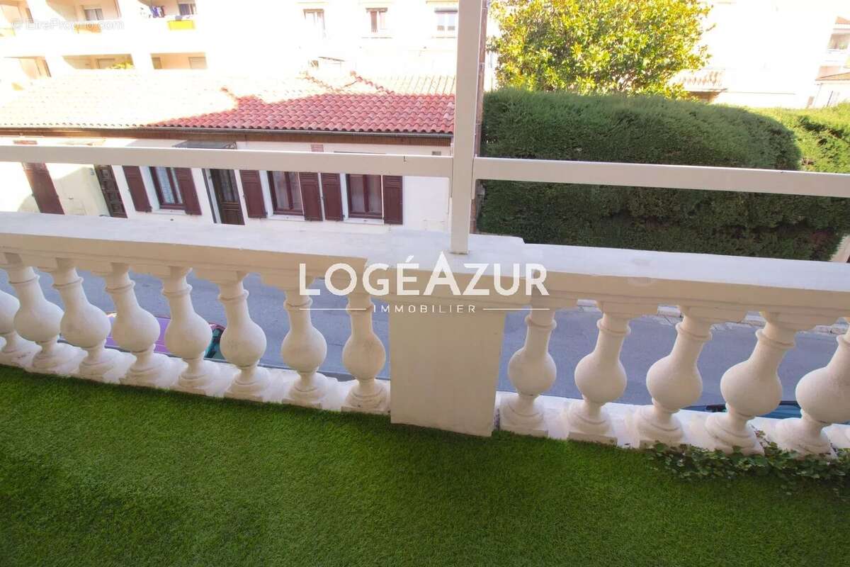 Appartement à VALLAURIS