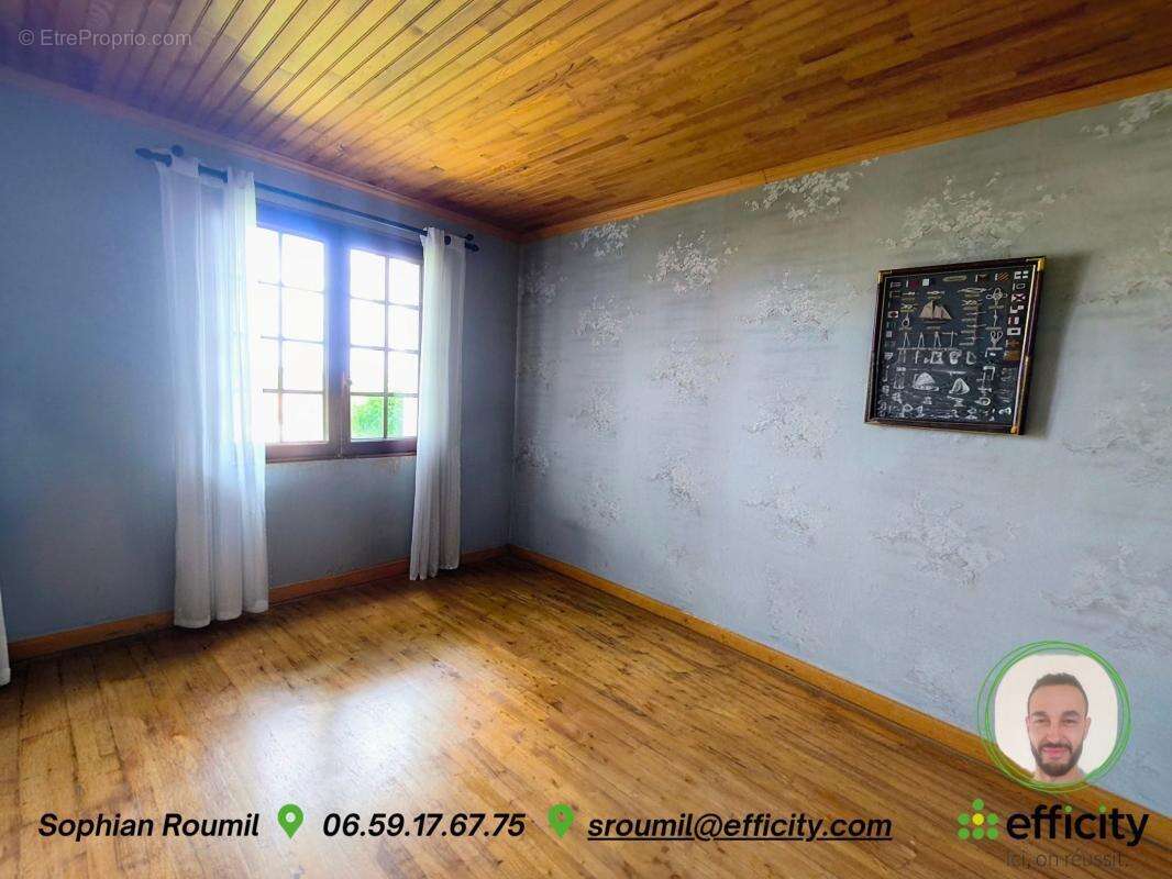 Maison 133 m² à Salles-De-Barbezieux  - photo 10