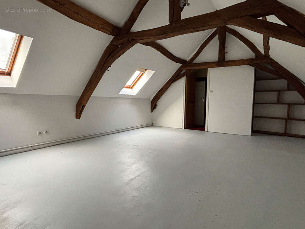 Maison à MOULIHERNE