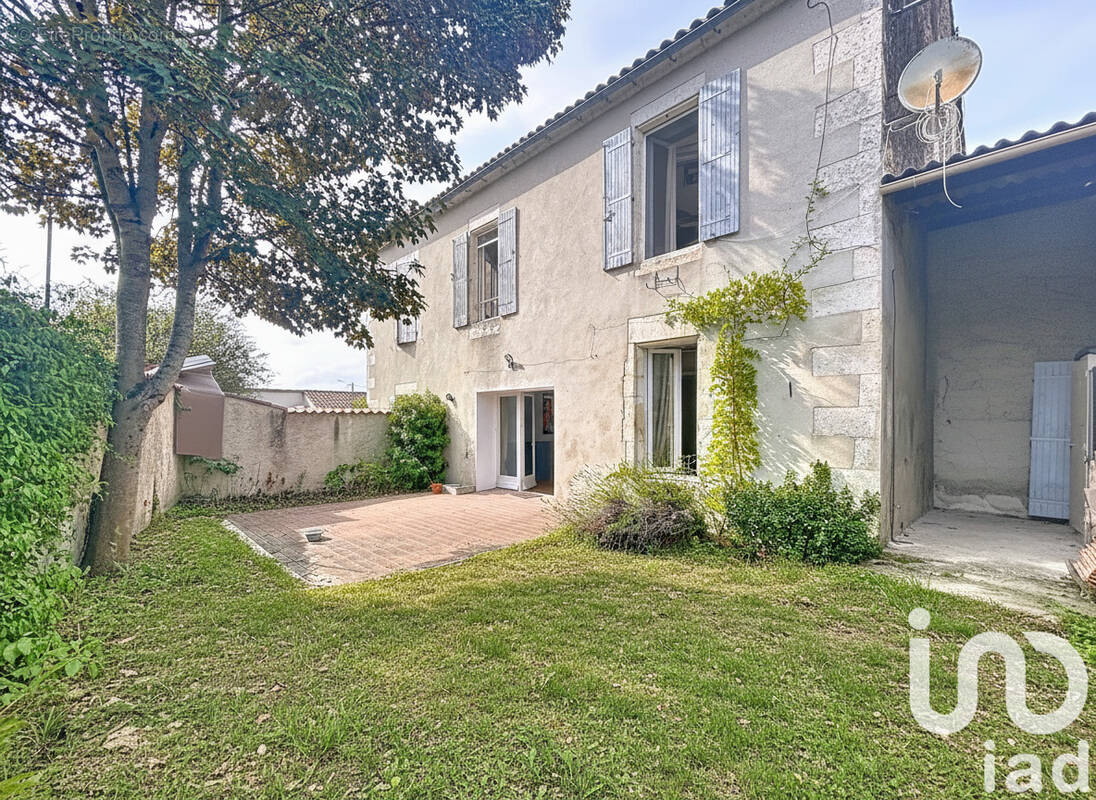 Photo 1 - Maison à L'ISLE-D'ESPAGNAC