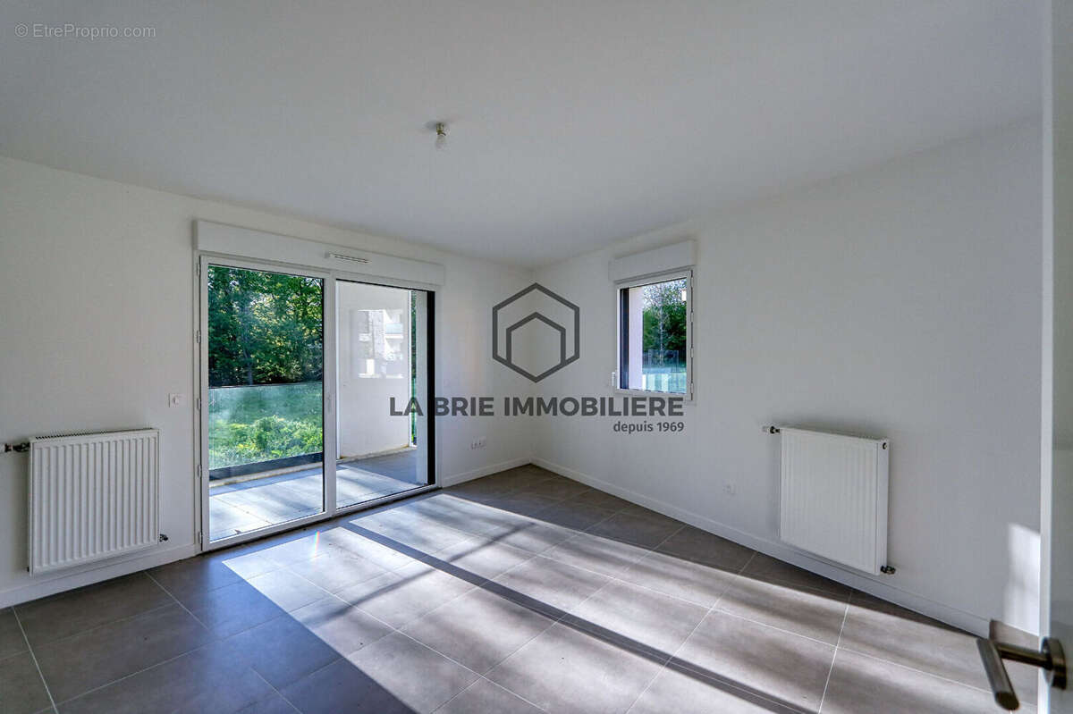 Appartement à RUBELLES