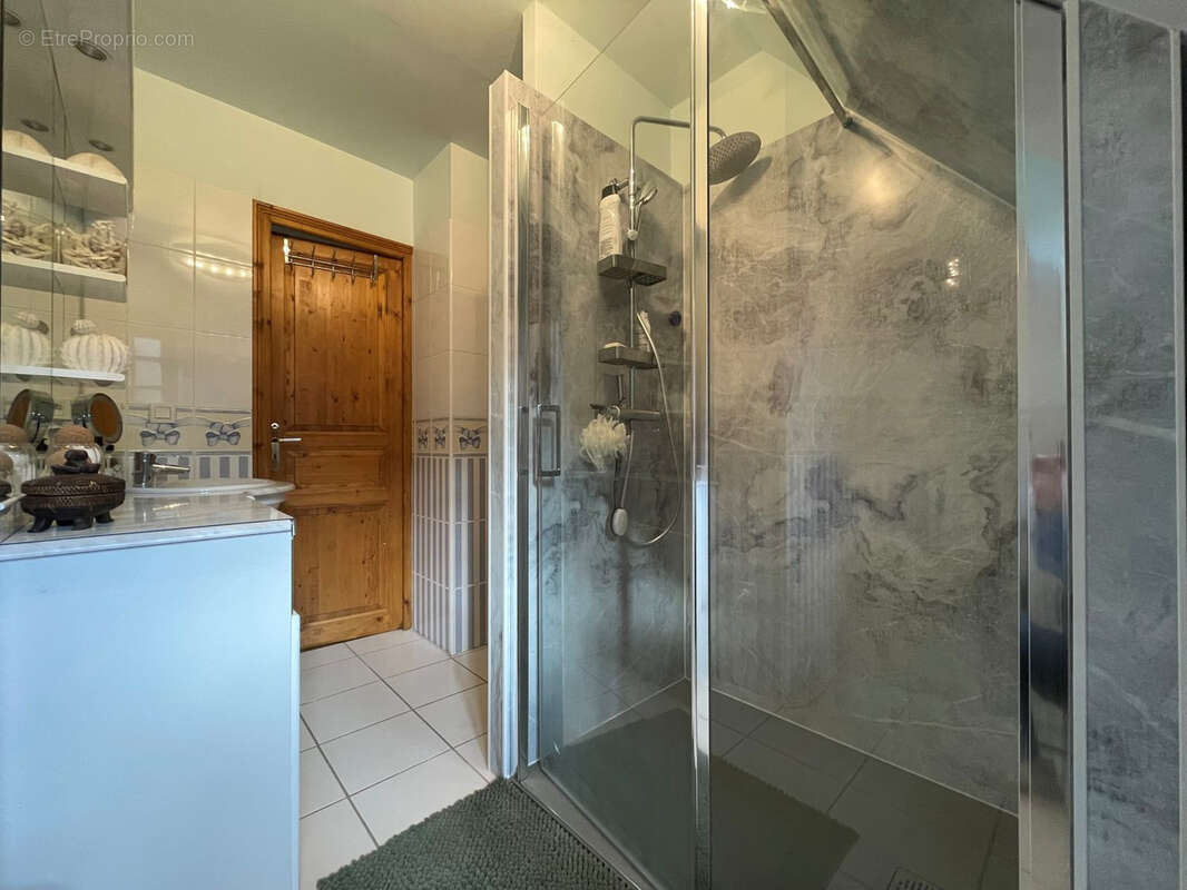 Maison à RIOM-ES-MONTAGNES