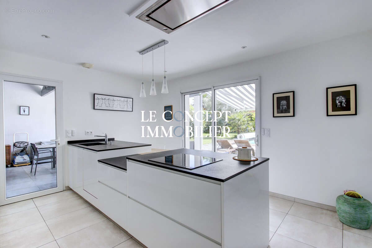 Maison 237 m² à Biarritz  - photo 7