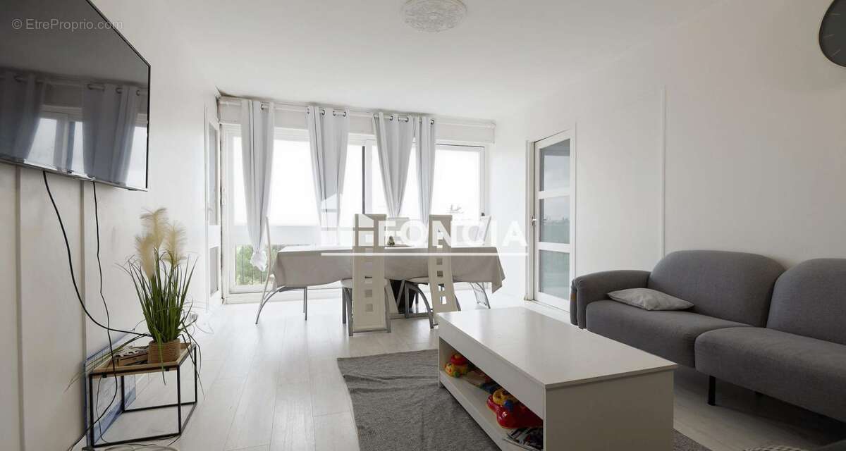 Appartement à RIS-ORANGIS