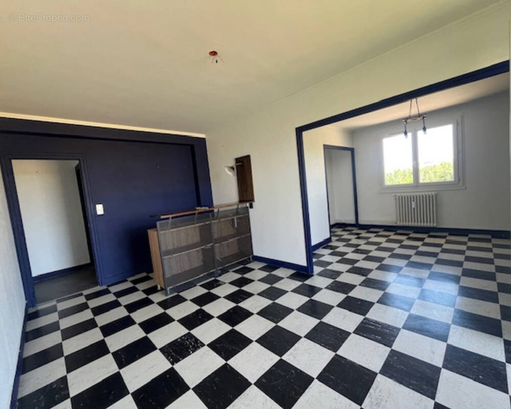 Appartement à SAINT-GERMAIN-DES-FOSSES