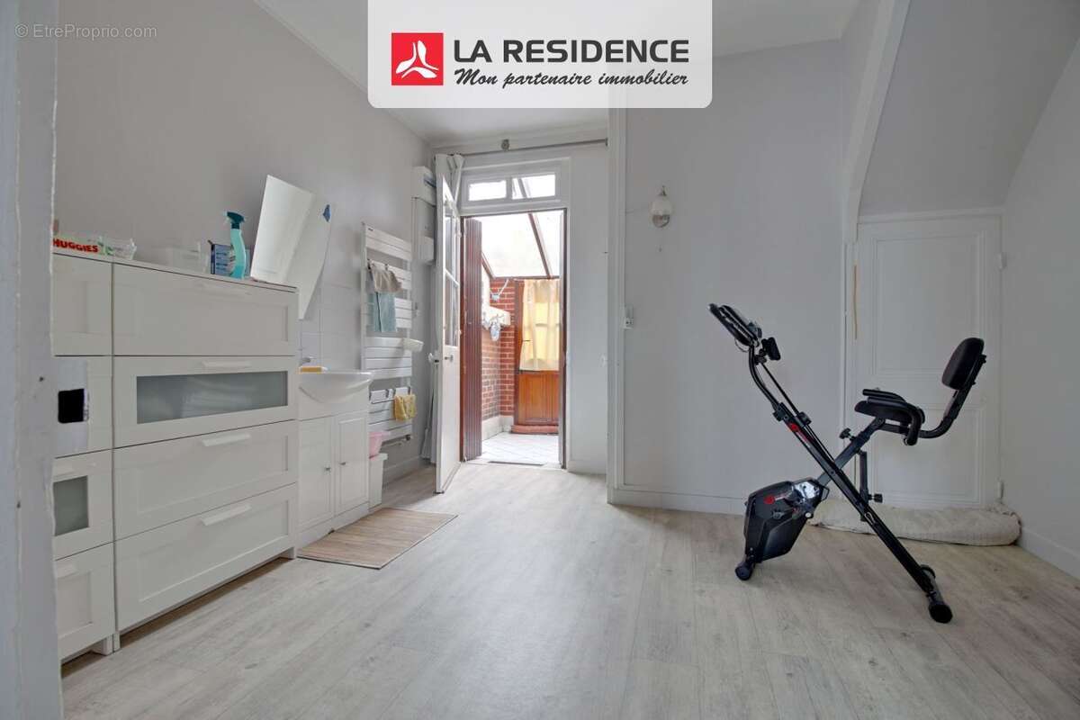 Maison à SAINT-ETIENNE-DU-ROUVRAY