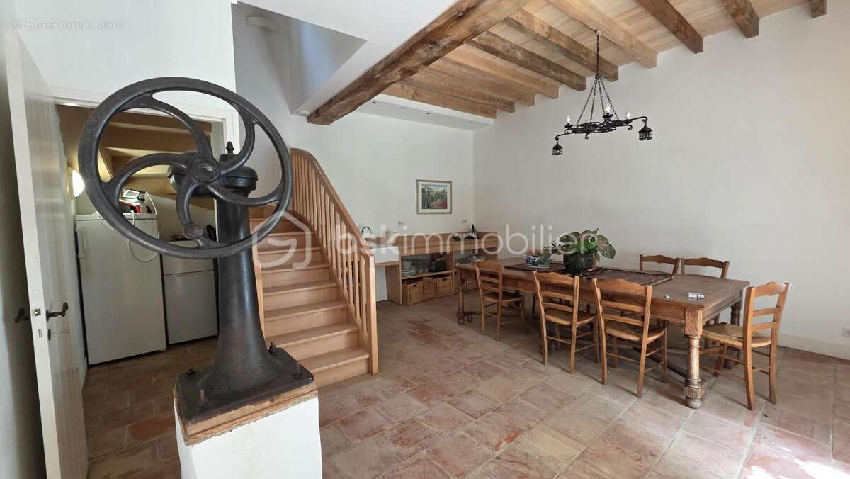 Moulin et dependances -jardin de 4 hectares - photo 14