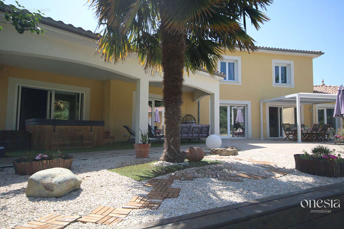 Maison à BIDOS